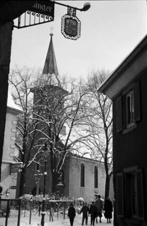 Freiburg, Wiehre: Annakirche im Schnee