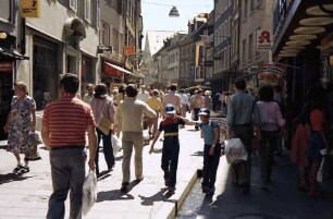 Freiburg: Fußgängerverkehr in der Rathausgasse