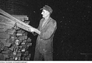 Apolda, Glockengießerei Apolda - Glocken- und Stadtmuseum, 30. August 1955 & Textilindustrie. Produkte aus Sylona, 1955