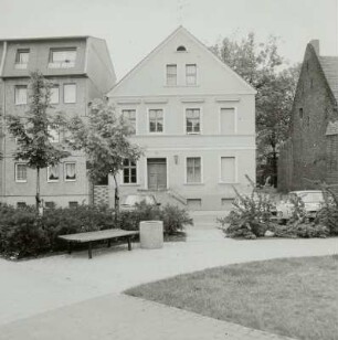 Cottbus, Klosterstraße 19. Pfarrhaus (um 1860). Straßenfront