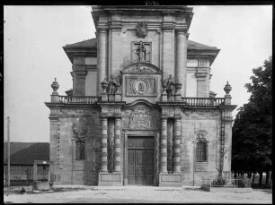Schuttern Katholische Pfarrkirche Maria Himmelfahrt Kirchenportal