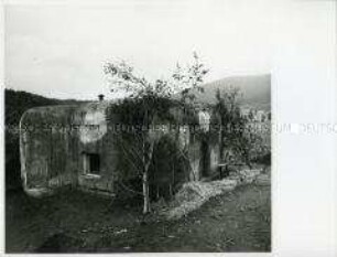 Verlassener Bunker im Sudetengau