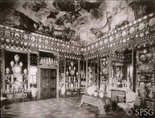 Berlin, Schloss Charlottenburg, Altes Schloss, Westflügel, Porzellankabinett, R. 95, Gesamteinsicht, vor der Zerstörung.