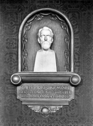 Büste Theodor Springmann