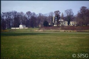 Berlin, Schlossgarten Glienicke, Blick aus Klein Glienicke.
