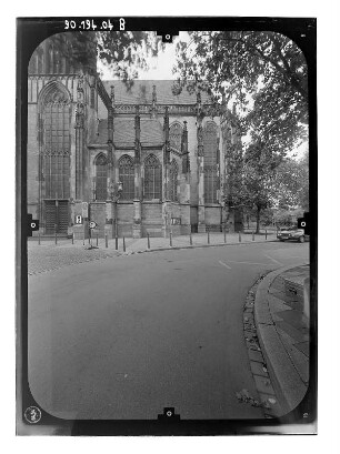 Duisburg. Salvatorkirche (Baubeginn 1330). Teilansicht von Süden