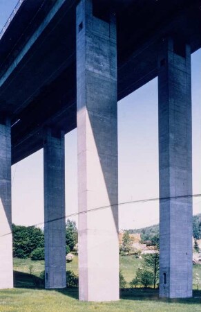 Talbrücke, Unterrieden