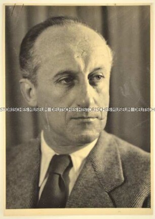 Porträt des Journalisten Hermann Pirich