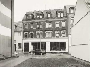 Radeberg, Wohn- und Geschäftshaus : Radeberg. Wohn- und Geschäftshaus. Hauptstraße 45. Um 1890. Straßenfront