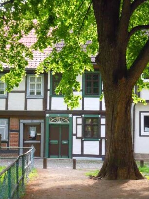 Quedlinburg - Nikolaikirchhof : Nikolaikirchhof, aufgenommen in Quedlinburg am 30. April 2014. Foto Uwe Gerig