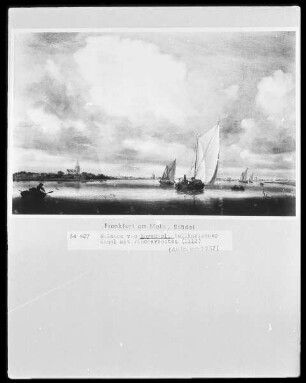 Holländischer Kanal mit Fischerbooten / Fischer- und Segelboote unter weitem Himmel