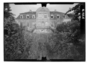 Carlsdorf (Langhagen-Carlsdorf). Gutshaus (E. 19. Jh.; P. Korff). Parkfront