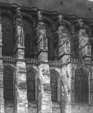 Chartres, Kathedrale Notre-Dame, Seitenansicht
