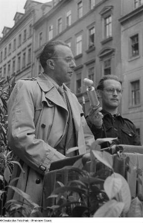 Oberbürgermeister Erich Uhlich während einer Rede