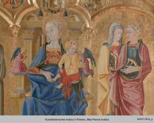 Thronende Maria mit Kind