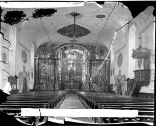 Kenzingen Sankt Laurentius Kirche Innenansicht Richtung Altar