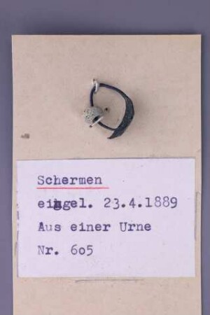 Segelohrring mit blauer Glasperle