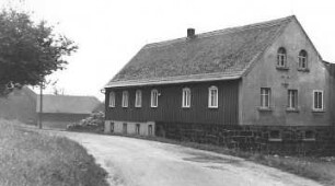 Dürrhennersdorf-Neuschönberg. Ehem. Windmühlengehöft