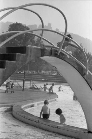Spätsommerlicher Badebetrieb im Turmbergbad