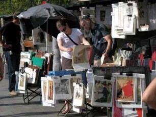Bücherflohmarkt am Seineufer nahe Notre Dame