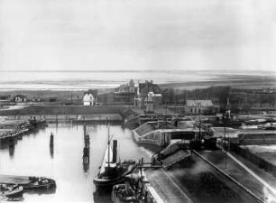 Nesserlander Schleuse, Außenhafen und Ems in Emden