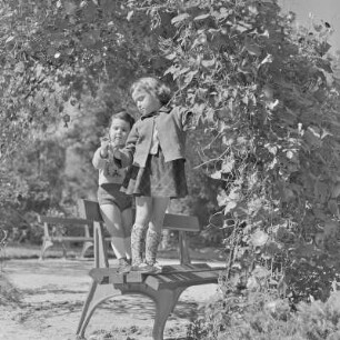 Im Stadtpark von Plowdiw. Kinderporträts
