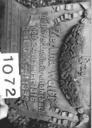 Grabstein 1072 (Detailaufnahme 2)