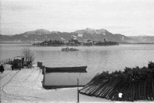Gstad: Insel Frauenchiemsee, Vordergrund Landungssteg und Binsen