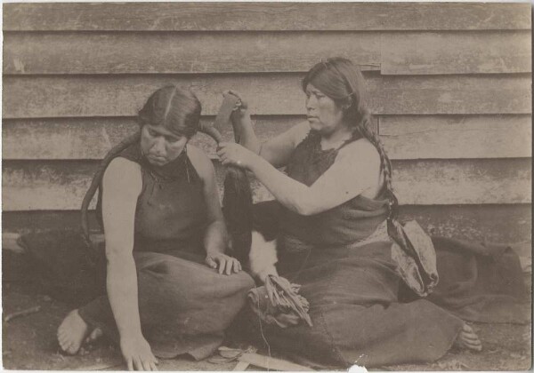 Araucanian women wrapping a plait