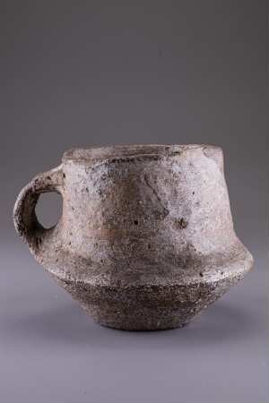 Tasse mit scharfem Umbruch
