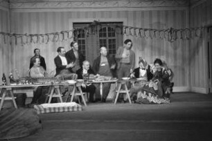 Szenenbilder aus " Ein Polterabend" von W. Bernhardy mit U. Thein als Schusterjunge, Deutsches Theater, 30.12.1952