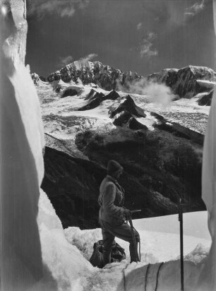 Gletscher des Ancohuma : An einem Gletscher des Ancohuma mit Blick gegen den Illampu.