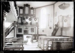 Kirche von innen gegen Osten