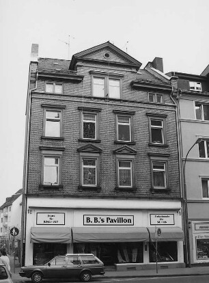 Gießen, Bahnhofstraße 18