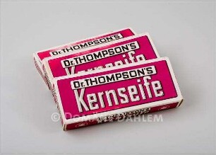 Drei Packungen "Dr. Thompson’s Kernseife"