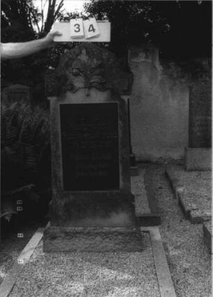 Grabstein 34
