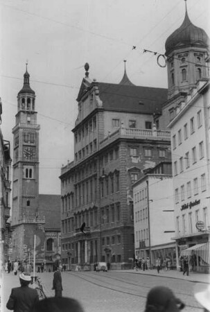 Augsburg, Maximillianstraße mit Perlachturm und Rathaus