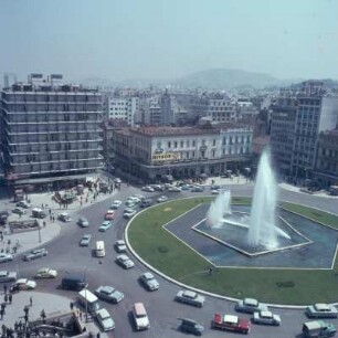 Athen, Omónia-Platz, Omónia-Platz, Verkehrsmittelpunkt der Stadt, 8 Hauptstraßen, für die Metro untertunnelt. P5