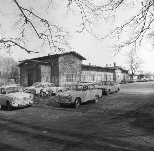 Hoppegarten-Dahlwitz-Hoppegarten, Am Güterbahnhof. Bahnhof Hoppegarten (1.5.1870 Eröffnung). Empfangsgebäude (1886/1900) des ehemaligen Kaiserbahnhofs. Straßenansicht