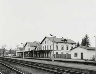 Neugersdorf, Bahnhof, Empfangsgebäude