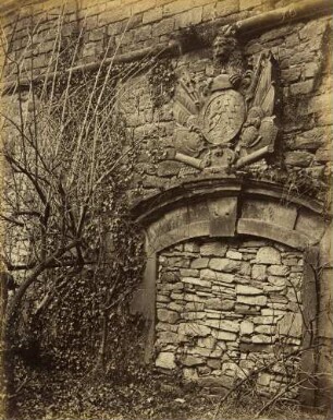 Studien vom Heidelberger Schloss und anderen Ruinen: Gemäuer mit kurpfälzischem Wappen