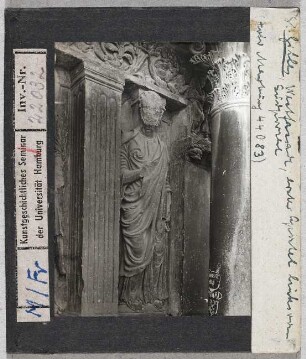 Saint-Gilles-du-Gard: Abteikirche, Westfassade, erster Apostel links vom Südportal