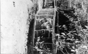 Bernsdorf-Großgrabe. Forstmühle, Wasserrad, um 1963/65 (Bildersammlung Hubertus Boden, Klipphausen)