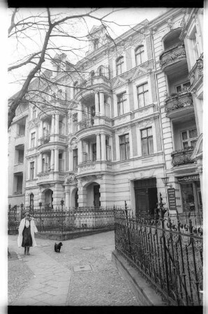 Kleinbildnegative: Mietshäuser, Albestraße, 1980