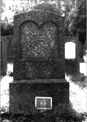 Grabstein 77 Texttafeln fehlen: Grabstein 77