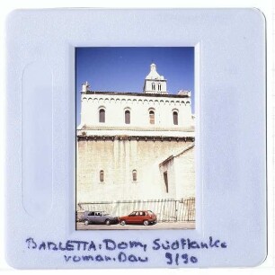 Barletta, Dom : Außenansicht, Südflanke des romanischen Baus