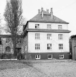 Dresden-Übigau, Klingerstraße. Pionierkaserne Übigau (1913). Kasernengebäude. Hofansicht (Teilansicht)