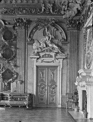 Innendekoration des Rittersaals, Raum 792 — Wanddekoration des Rittersaals, Raum 792 —