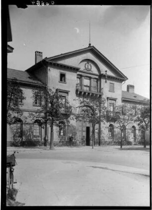 Karlsruhe Münzstätte - Stephanienstraße 28 Außenansicht - Fassade vom Mittelbau