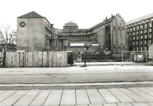 Dresden-Altstadt, Ostra-Allee/Hertha-Lindner-Straße/Theaterstraße. Baustelle Büro-und Geschäftshäuser. Ansicht von Nordwest